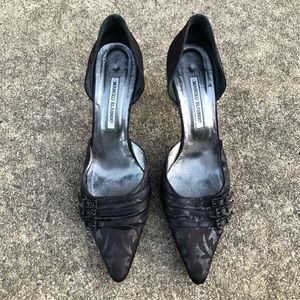 MANOLO BLAHNIKS BLACK POINTED HEELS Y2K